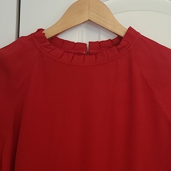 Ann Taylor LOFT Blouse Red Pleated Ruffle Top Long Sleeve Size S NWT - Picture 2 of 10